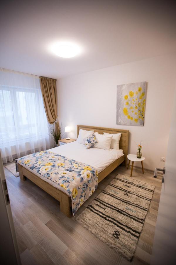 Ella Apartament